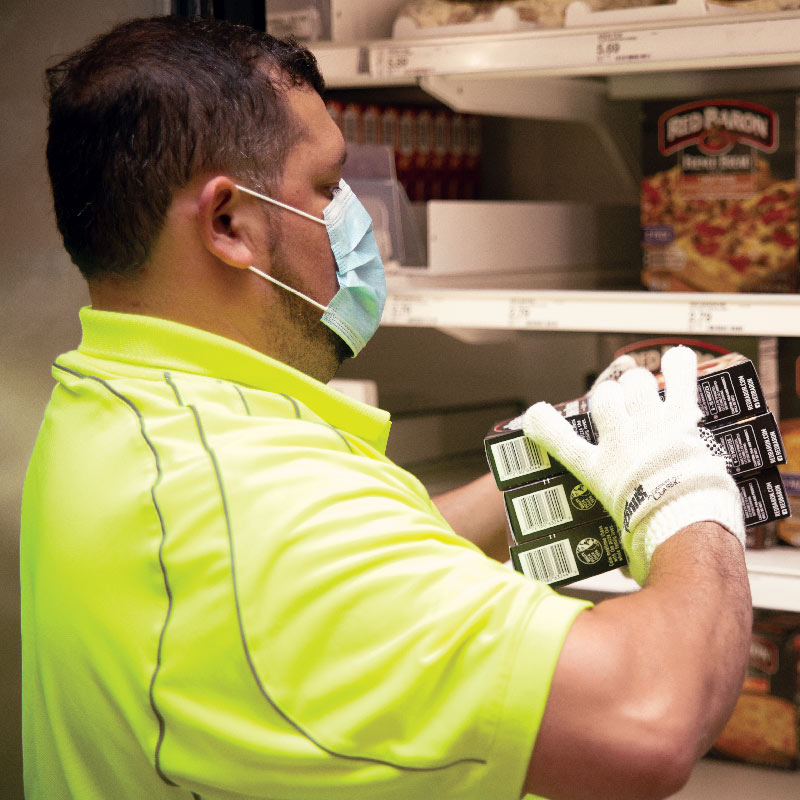 Merchandiser packing RED BARON® pizzas